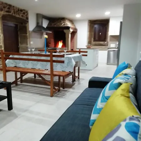 Buelina Da Carballeira Feriehus *